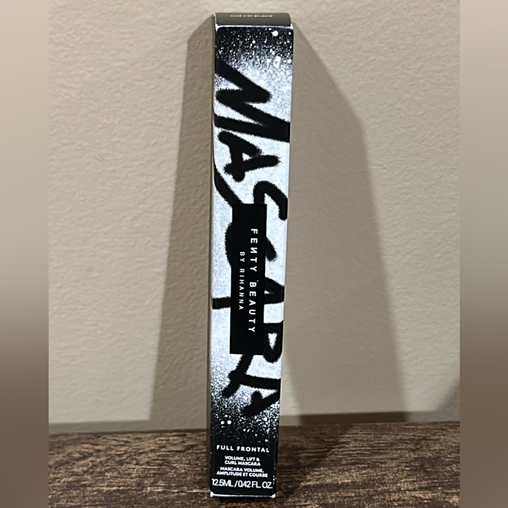 Fenty Beauty full frontal volume, lift & curl mascara in βCuz Iβm Blackβ